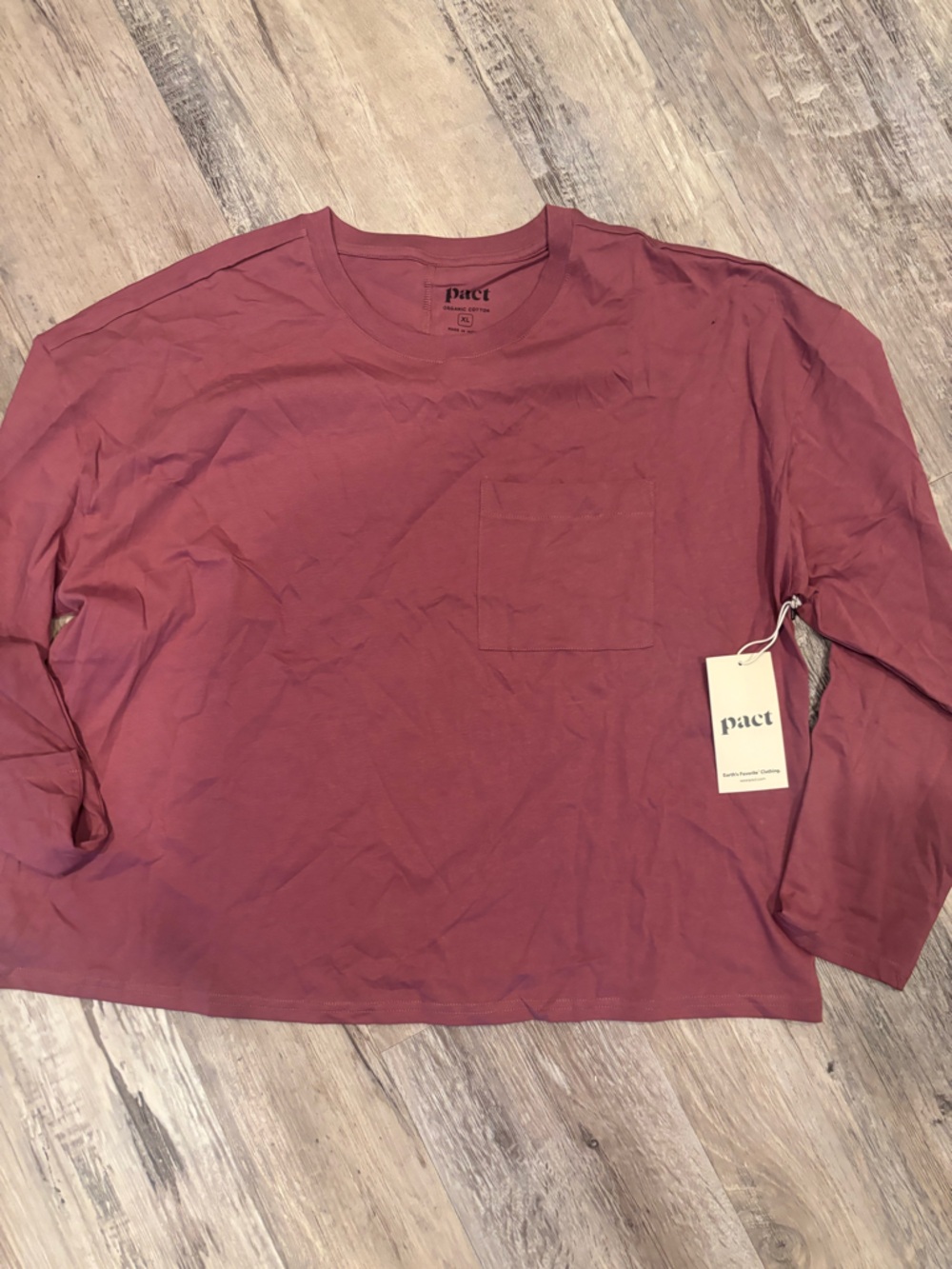 Pact Men’s Long Sleeve Pocket Tee - Rosewood
